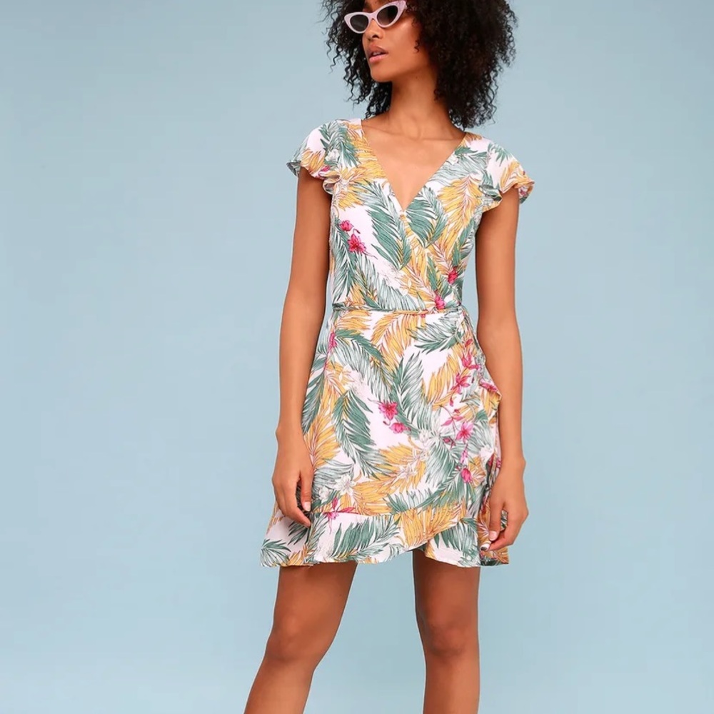 Lulu’s Women’s Tropical Floral Print Wrap Dress Size Small